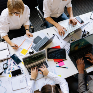 Travail d’équipe hybride et partage des savoirs par le codéveloppement professionnel (MAR27)